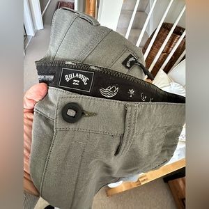 Billabong board shorts 28